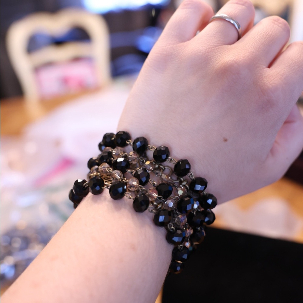 Elegant Black Beaded Bracelet